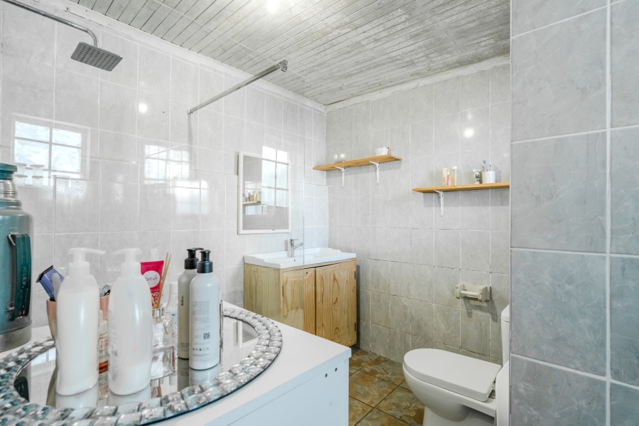 6 Bedroom Property for Sale in Woodstock Western Cape